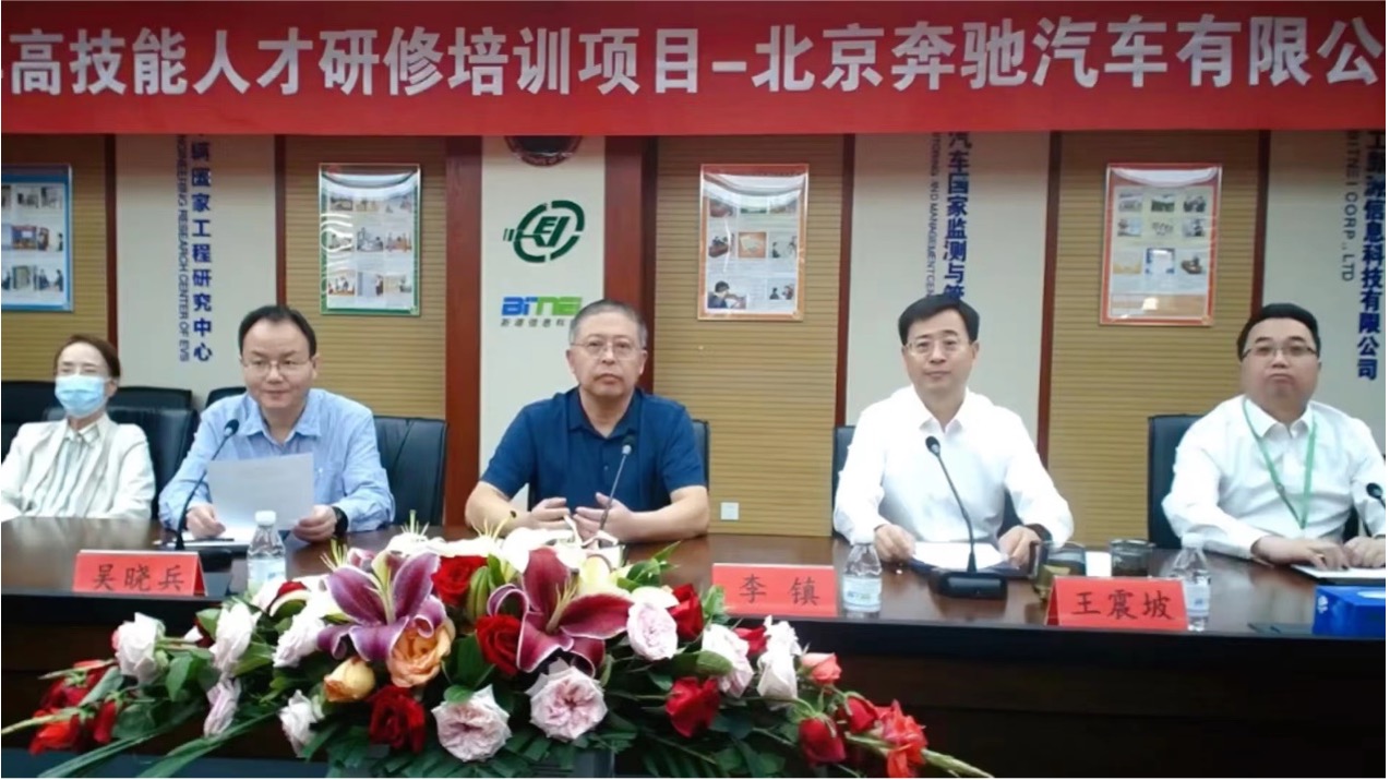 1664335195540044703.jpg Picture1.jpg